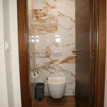 Hotel La Srebrenik