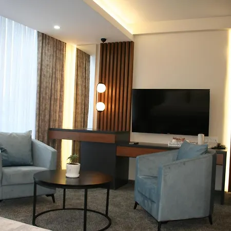 La Hotel 4*