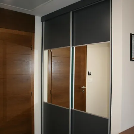 La Srebrenik