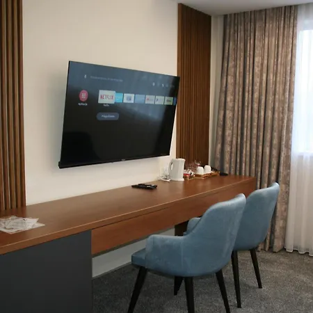 La Hotel 4*